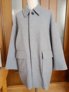 未使用品グレー ボタン付き コート