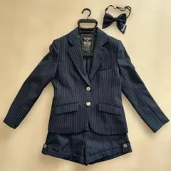 ネイビー ストライプ スーツ　蝶ネクタイ付き