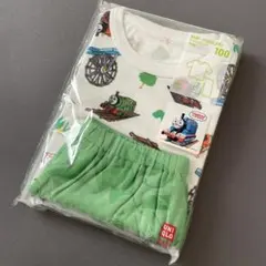 UNIQLO トーマス 半袖パジャマセット 100