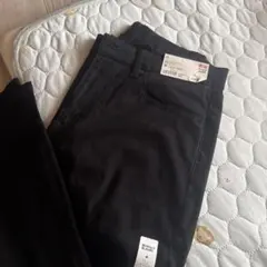 UNIQLO EZYウルトラストレッチカラージーンズ　M テーパード