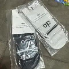 Alo Yogaホワイト ブラック ソックス ロングタイプ２足セット
