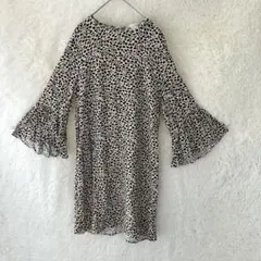 【H&M】エイチアンドエム　ダルメシアン柄フリル袖ワンピース ベージュ S
