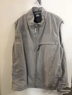 UMBRO ナイロンベスト Lサイズ