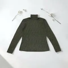 フェンディ　FENDI　タートルネック　ニット　トップス　長袖　ズッカ柄　FFのサムネイル