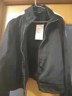 ZARA 新品タグ付き 袖ラインジャンパー