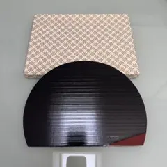 【未使用品】京漆器 半月 菓子盆 茶道具 菓子入れ 皿 お盆 台 敷物