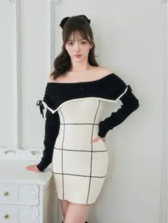 オフショルレースアップリボンニットミニワンピース