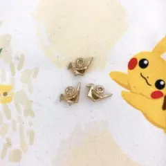 ハンドメイド　チャーム　折り鶴