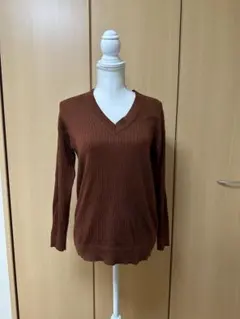 ユニクロ　ブラウン Vネック リブ編み 長袖セーター
