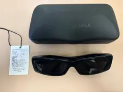 BALENCIAGA サングラス ブラックのサムネイル