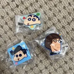 クレヨンしんちゃん カプセルヘアクリップ４　3つ