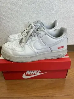 【格安】Nike Air Force 1 Supreme ホワイト　27cmのサムネイル