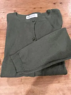 極美品☆H&M オリーブグリーン カーディガン 134/140