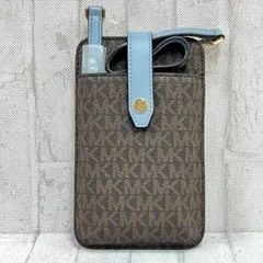 新品未使用 マイケルコース水色 シグネチャー スマートフォン ショルダーバッグ