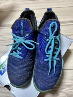 ヨネックス　テニスシューズ　25.5