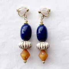 カラフルなアクリルビーズのイヤリング　クリップ式　軽い