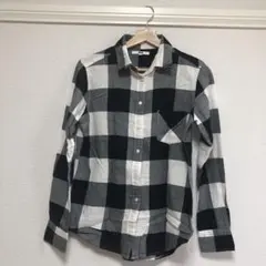 UNIQLOシャツMサイズ　コットン100%