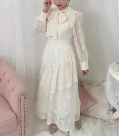 evelyn 肩フリルリボンワンピース ホワイト