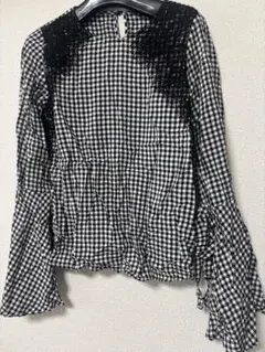 ギンガムチェックフリルブラウス