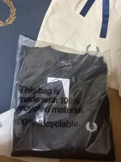 大値下げ‼️FRED PERRY ポケット付き Tシャツ ブラック
