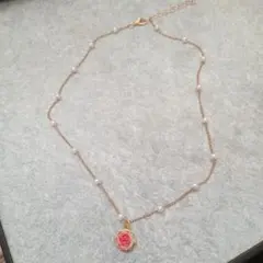 ピンクのバラペンダントネックレス