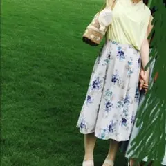 【値下げ！】natural beauty basic 花柄フレアスカートのサムネイル
