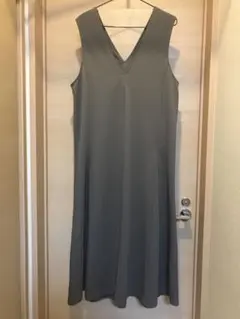 美品Vネック　ジャンパースカート　グレージュ　M