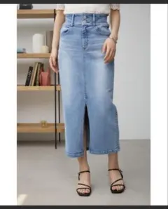 お値下げ中AZUL BY MOUSSY ハイウエスデニムロングスカート Sのサムネイル