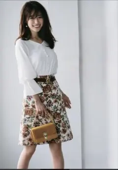 アプワイザーリッシェ　　ベルト付き台形スカート Apuweiser-riche