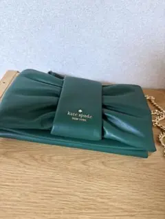 kate spade グリーン クラッチバッグ