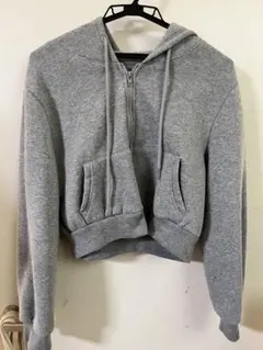 グレー フード付き クロップドパーカー