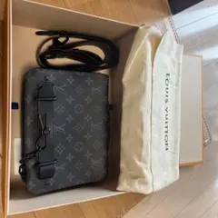 未使用に近い　ルイヴィトン　LOUIS VUITTON M45585のサムネイル