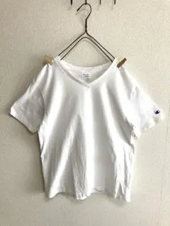 チャンピオン　＊　VネックTシャツ　白　(ポケットなし)