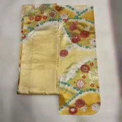 e7150 振袖 黄色系 菊文様 金彩のサムネイル