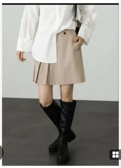 free's mart ベージュ プリーツスカート ミニ丈 ボタン付き