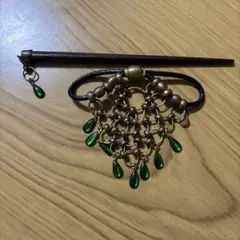 緑色ビーズの金属製かんざし