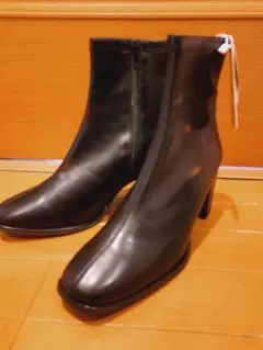 スクエアトウセンターシームストレッチブーツ