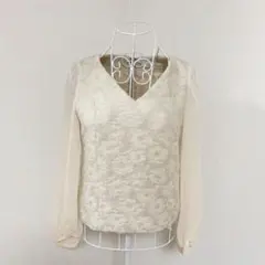 【トランテアンソンドゥード】長袖シアートップス プルオーバー ウール Vネックのサムネイル