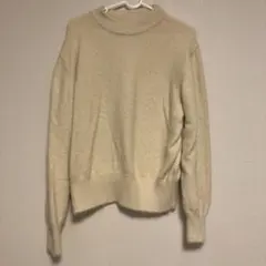 アイボリー タートルネックニット 長袖