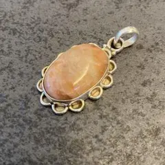 【大粒/SV925刻印】サンストーン ペンダントトップ 透かし細工 太陽の石