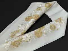 【新品】成人式‼️振袖用‼️ シルエリー 刺繍入り 半衿