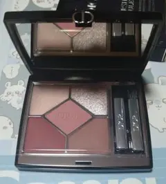 ディオールショウ サンク クルール 823 ローザ ムタビリス