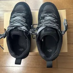 UGG スニーカー ブラック（WLo LOWMEL）のサムネイル