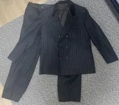 ダークグレー ストライプ ダブルブレストスーツ