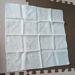 ジュンコシマダ 刺繍入りホワイトハンカチ