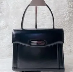 Item thumbnail for item ef7d5e0c-9cf6-46c4-82fd-311ef518e6b6