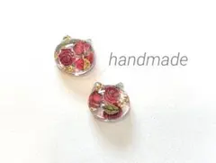 ハンドメイドピアス　猫　クリア×薔薇　レジン