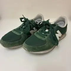 New Balance グリーン スニーカー