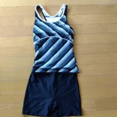 NIKE スポーツ用水着　上下セット