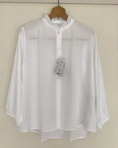 値下げしました！新品未使用タグ付き フリルネック 八分袖ブラウスLLサイズ 白